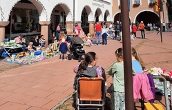 kinderspielzeug flohmarkt.jpg