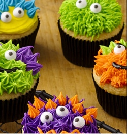 halloween cupcakes monster.jpg